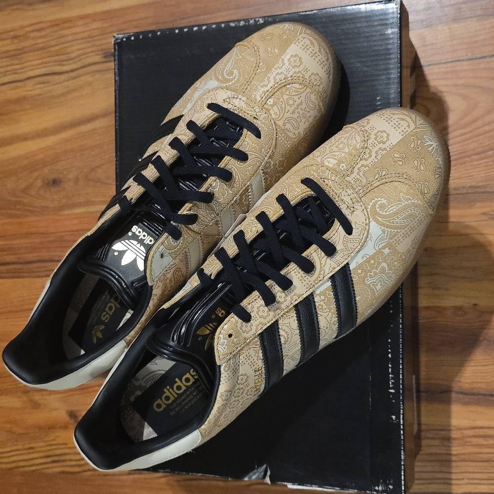 NEW Adidas Gazelle Paisley Print